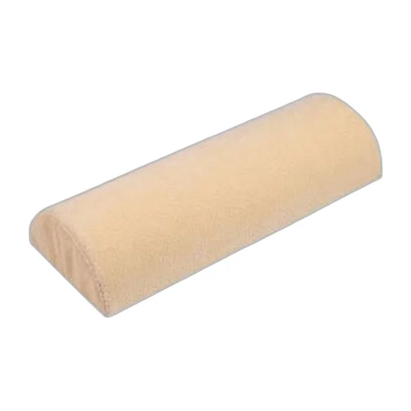 Coussin demi-lune beige en mousse à mémoire de forme, vue de trois quarts